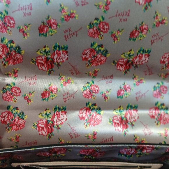 Betsey Johnson Pale Pink Satchel & Wallet - Picture 7 of 15